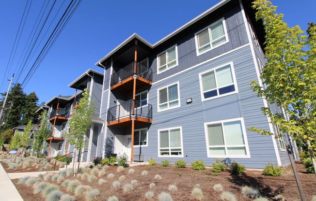 Modern Apartment Complex Near Keizer Station ~ Creek’s Edge