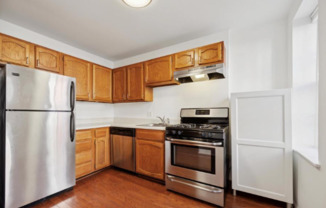 2 beds, 1 bath, $2,300