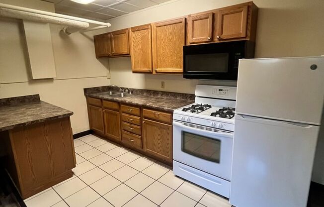 Studio, 1 bath, 485 sqft, $775, Unit B-5