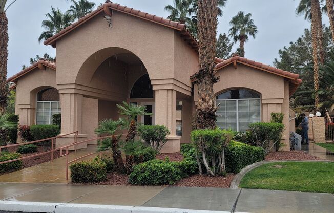 Fabulous First Floor Condo!
