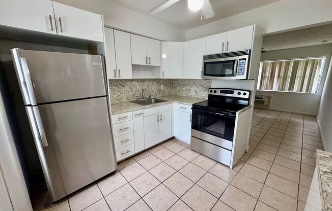606 SW 8 ST