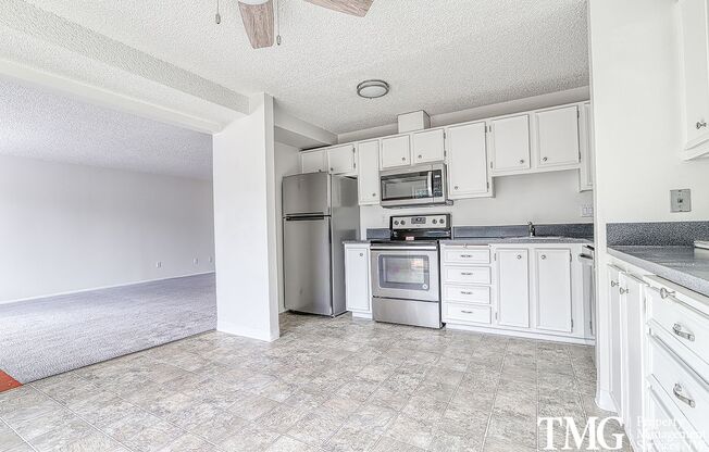 4 beds, 2.5 baths, $3,495, Unit 5021