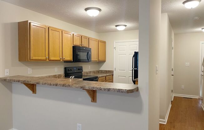 2 beds, 1.5 baths, 1,000 sqft, $950