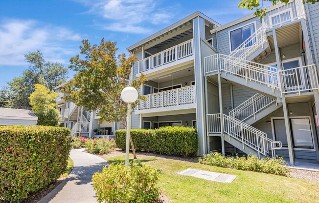 Top-Floor 2BR Condo for Rent – Gated Community, Prime Fremont Location