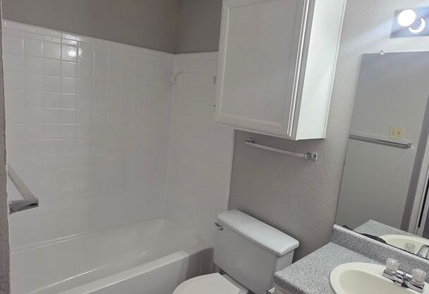 1 bed, 1 bath, 626 sqft, $1,025, Unit 0214