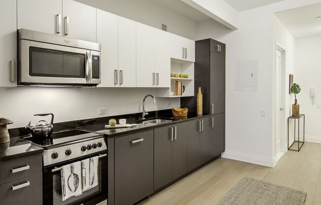 Studio, 1 bath, 528 sqft, $3,971, Unit 711