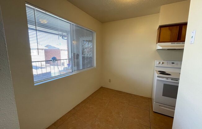 1 bed, 1 bath, 700 sqft, $895, Unit Unit 22