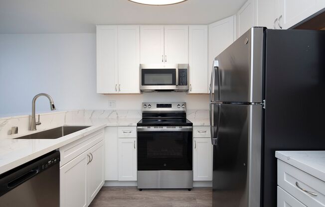 3 beds, 2 baths, 1,105 sqft, $3,295, Unit 139