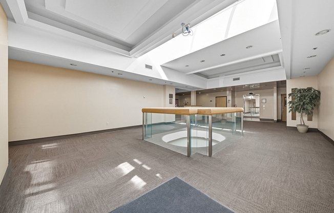 1 bed, 1 bath, 440 sqft, $2,100, Unit U106