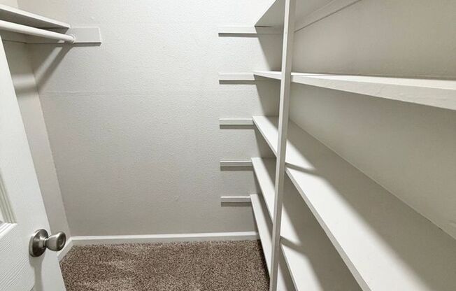 1 bed, 1 bath, 714 sqft, $1,350, Unit 243B