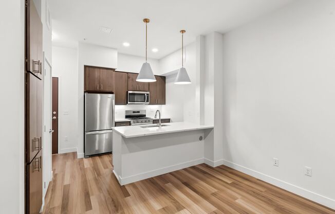 Studio, 1 bath, 499 sqft, $1,485, Unit 105