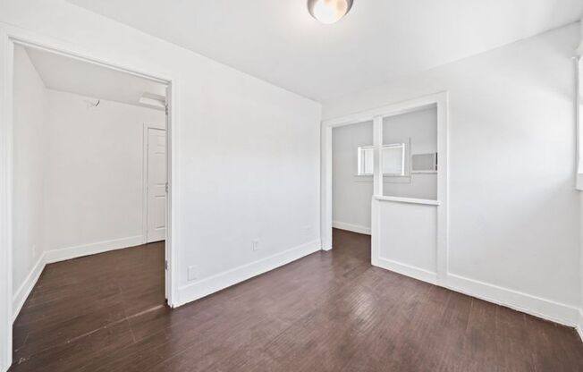 1 Bedroom 1 Bath duplex in Roseville!