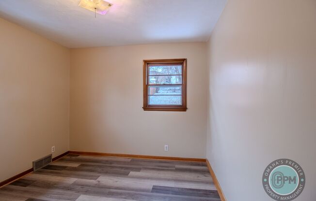 3 beds, 1 bath, $1,595