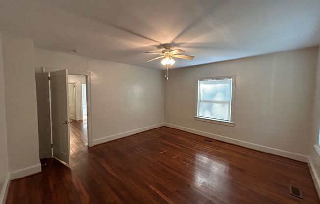 1 bed, 1 bath, 688 sqft, $1,295, Unit B