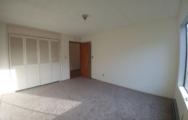 2 beds, 1.5 baths, 1,200 sqft, $1,795, Unit B4