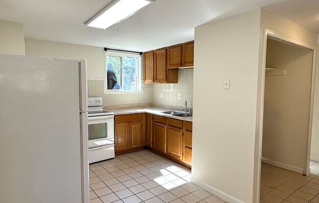 5340  W 3RD PLACE