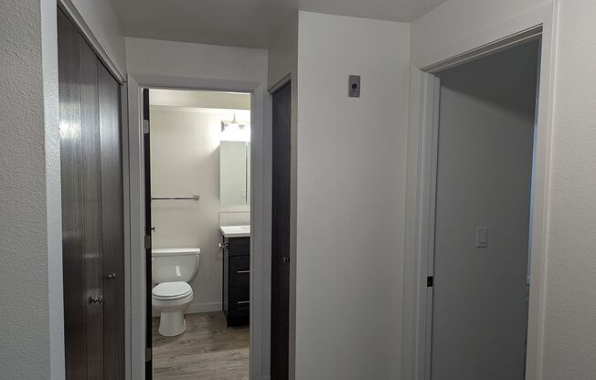 1 bed, 1 bath, 610 sqft, $1,695, Unit B106