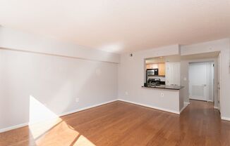 Logan Circle Condo | 1 Bed | 1 Bath | 625 Sf