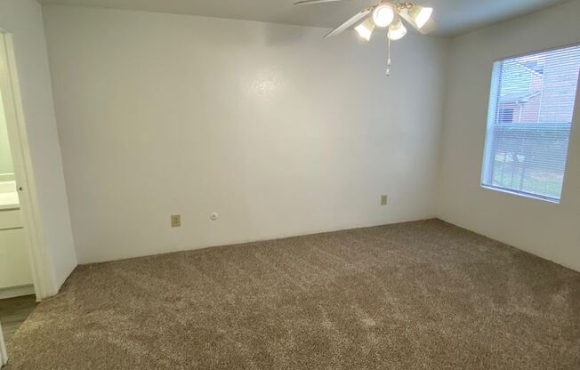 2 beds, 2 baths, 1,003 sqft, $1,050, Unit 2701