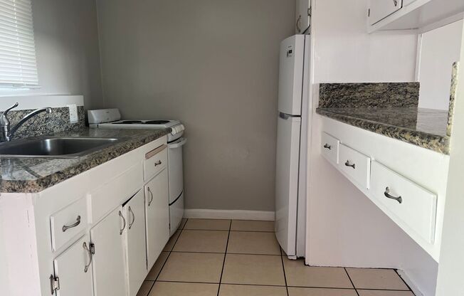 Woodbridge Village Apartments - 1900 N. MARIANNA AVE.