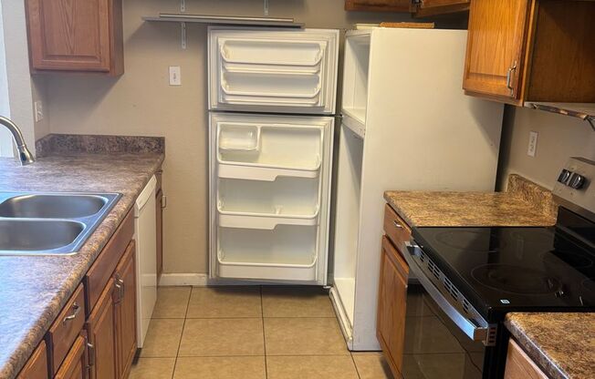 Spacious single level home w/2CG