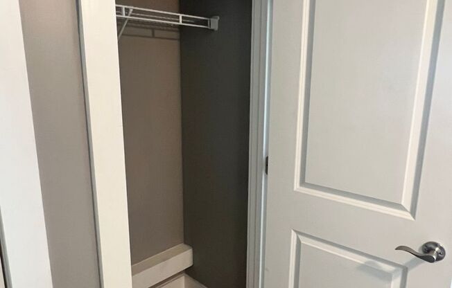 1 bed, 1 bath, 675 sqft, $1,160, Unit X201