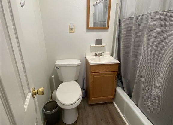 14 MONUMENT ST