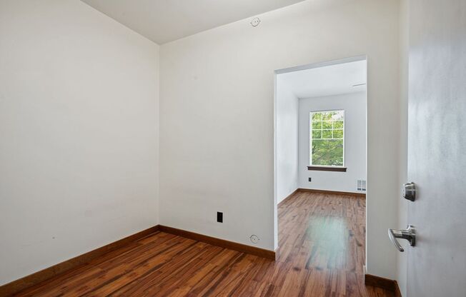Studio, 1 bath, 359 sqft, $1,325, Unit 205