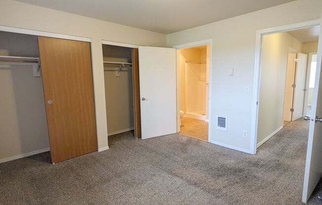 3 beds, 2 baths, 1,180 sqft, $1,625, Unit C103