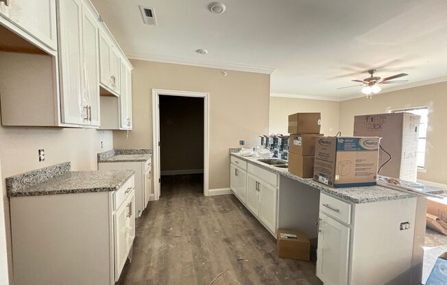 1 bed, 1 bath, 798 sqft, $930