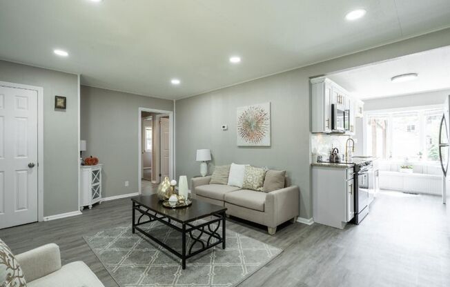 3310 N 82 ST