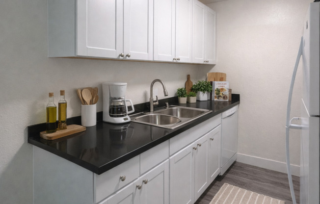 Capitol Lanai Apartments
