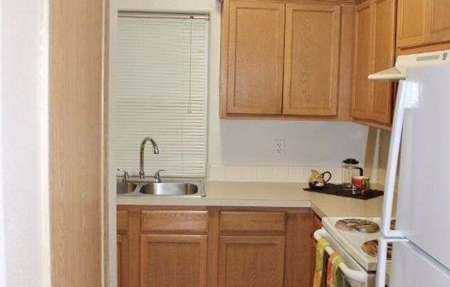 3 beds, 2 baths, 1,075 sqft, $1,750, Unit 309