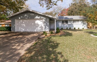 Beautiful Home in Arlington ISD.