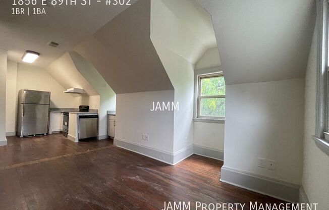 1856 E 89 ST