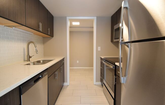 1 bed, 1 bath, 735 sqft, $1,699, Unit 3201-1