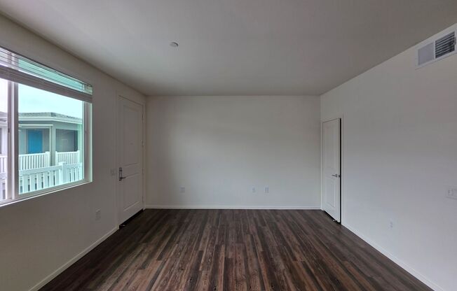 2 beds, 2 baths, 900 sqft, $2,895, Unit 148-203