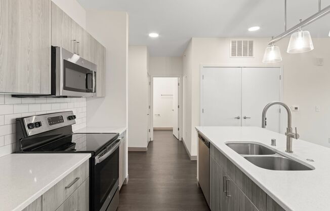 1 bed, 1 bath, 810 sqft, $1,799, Unit Unit 210