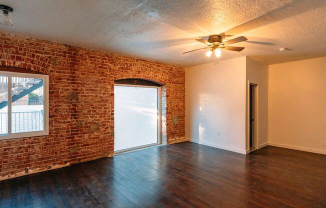 Studio, 1 bath, 328 sqft, $1,695, Unit Unit #107