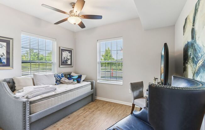 2 beds, 1 bath, 890 sqft, $1,635, Unit 753 - 201