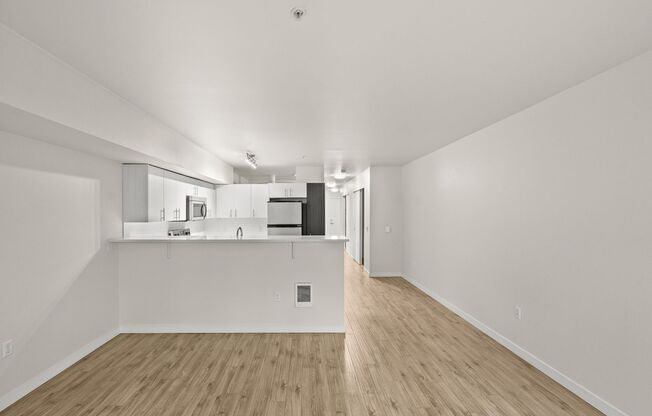 1 bed, 1 bath, 809 sqft, $2,025, Unit 109