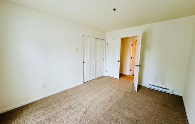 2 beds, 2 baths, $2,550, Unit # 5 302