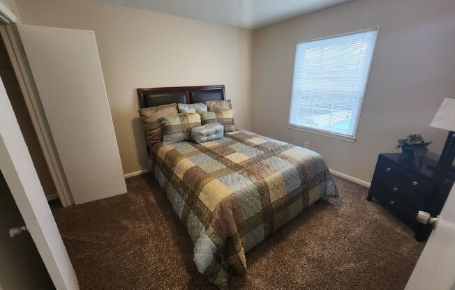 2 beds, 1.5 baths, 945 sqft, $1,210, Unit 4504-03