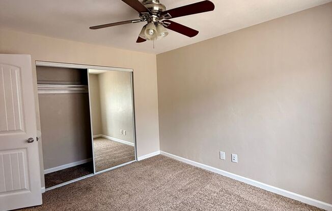 2 beds, 1 bath, $2,595, Unit 4839.5
