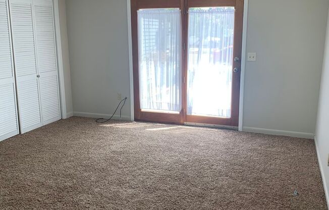 4 beds, 1 bath, $1,595