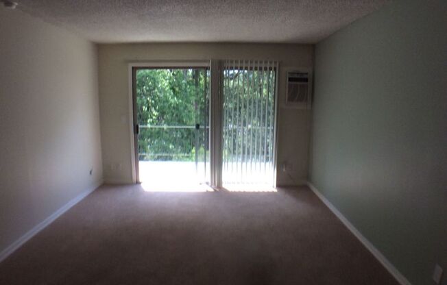 2 beds, 1 bath, 740 sqft, $1,475, Unit 315