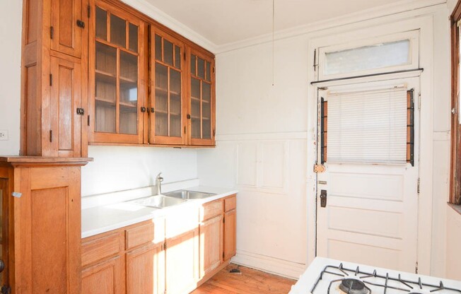 4824 ADDISON
