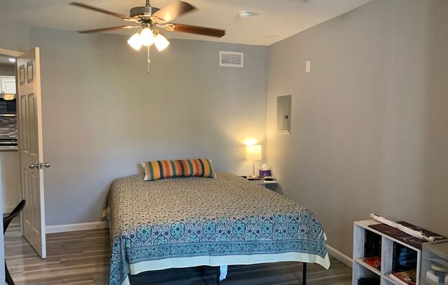 2 beds, 2.5 baths, $2,300, Unit # 213