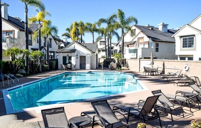 2 Bedroom 2 Bath Condo with attached garage!