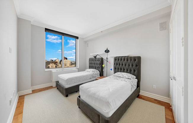 3 beds, 3.5 baths, 1,959 sqft, $15,000, Unit 33C